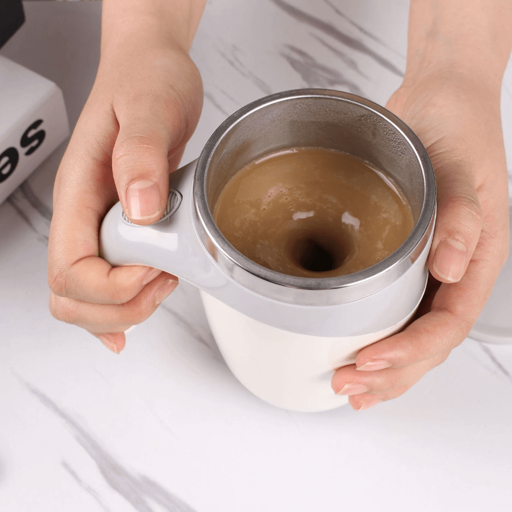 Wiederaufladbarer Trinkbecher mit Automatischem Rührwerk für Perfekte Getränke 2