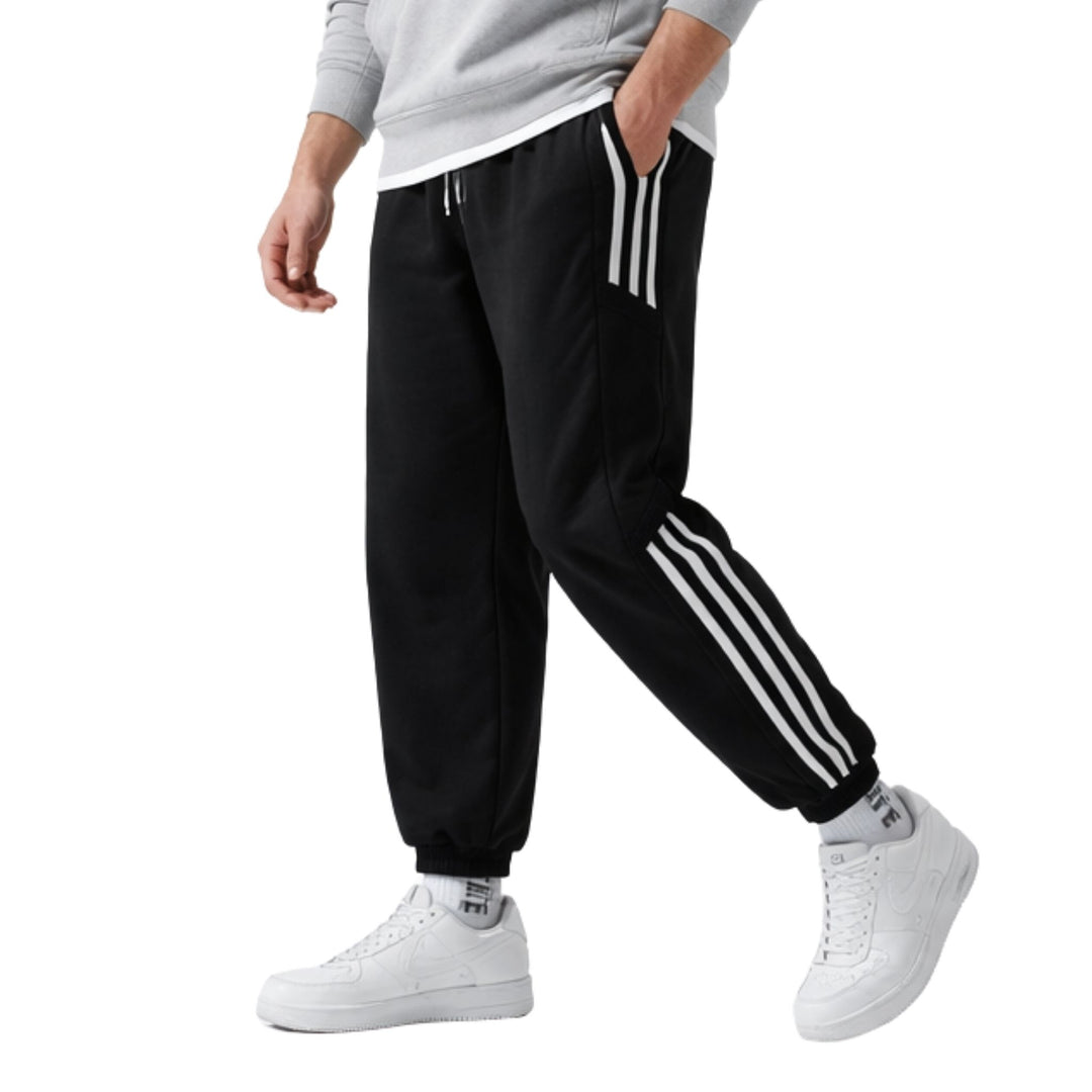 Herren Jogginghose mit Seitlichen Streifen