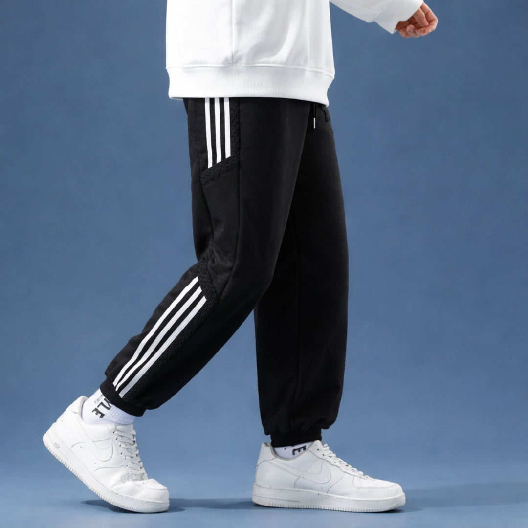 Herren Jogginghose mit Seitlichen Streifen