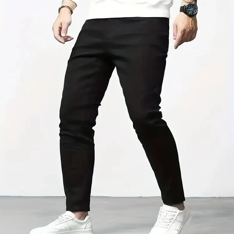 Lässige Röhrenjeans für Herren