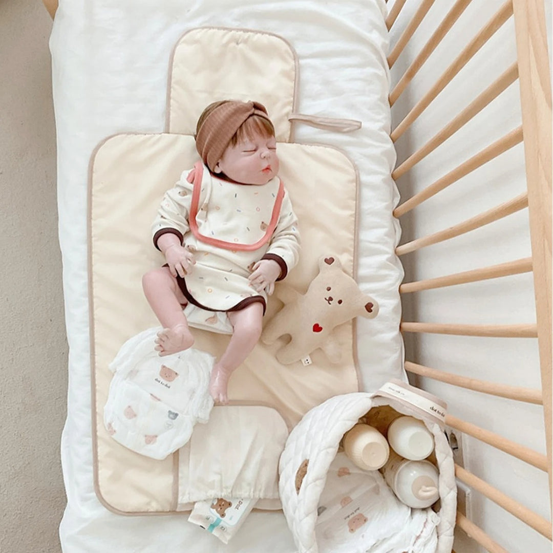 Zusammenklappbare Wickelkommode für Babys